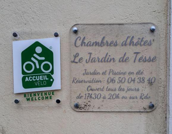 Et Table D'hôtes Le Jardin De Tesse Couette-café Toulon